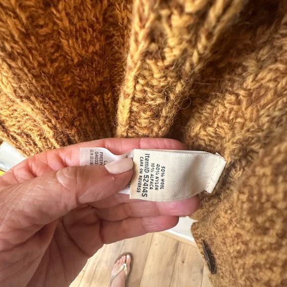 L.L. Bean Cable Knit Cardigan | Wool-Blend | L Petite | Golden Brown - Picture 3 of 5
